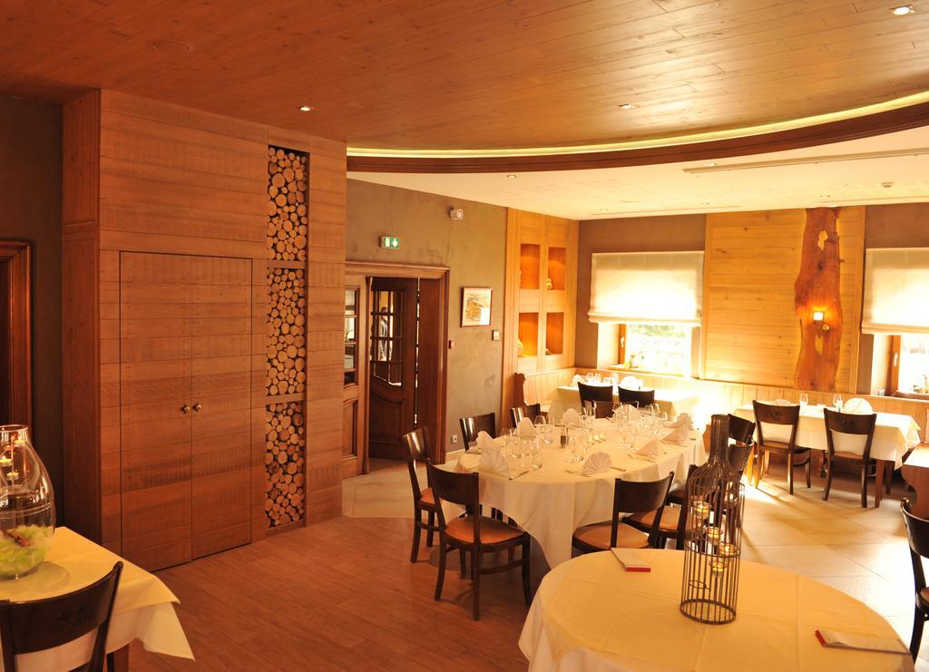 Restaurant A L'Aigle Hotel Wimmenau Exterior foto